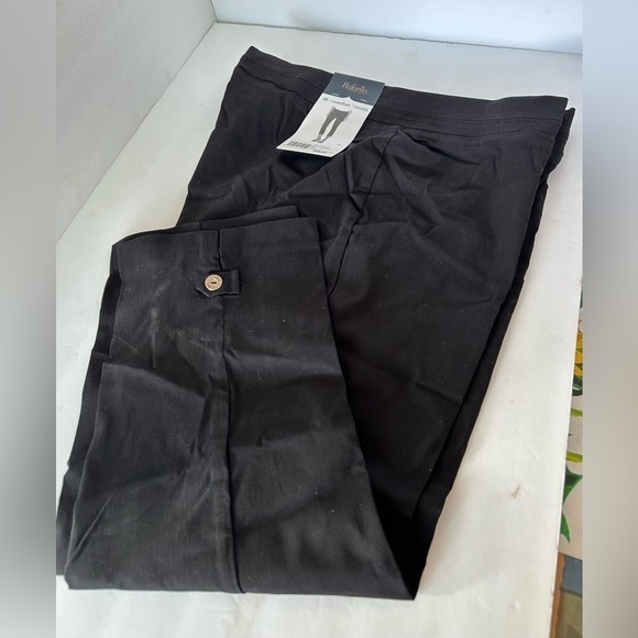 NWT Rafaela Black Capris With Comfortable Waist Band - Picture 2 of 5